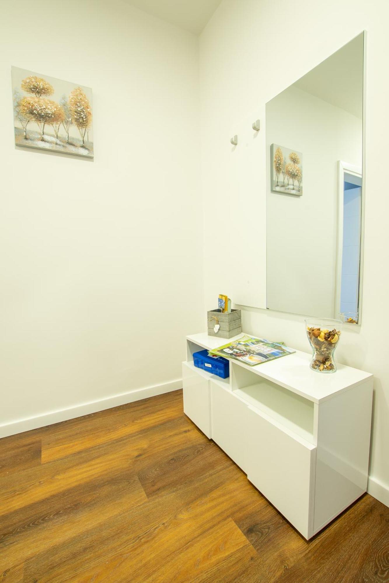 Apartman Valentina - Self Check In And Check Out Otočac Esterno foto